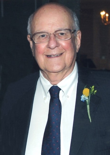 Image of LCDR J. Thomas Holton (Ret.)